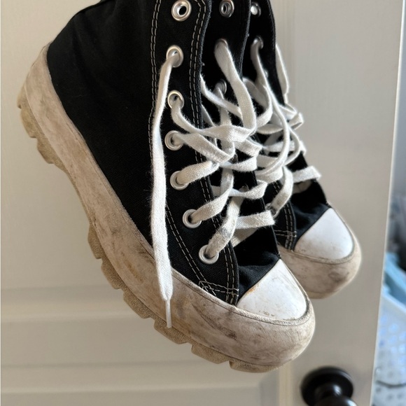 Converse Black and White High-Tops - Picture 1 of 9